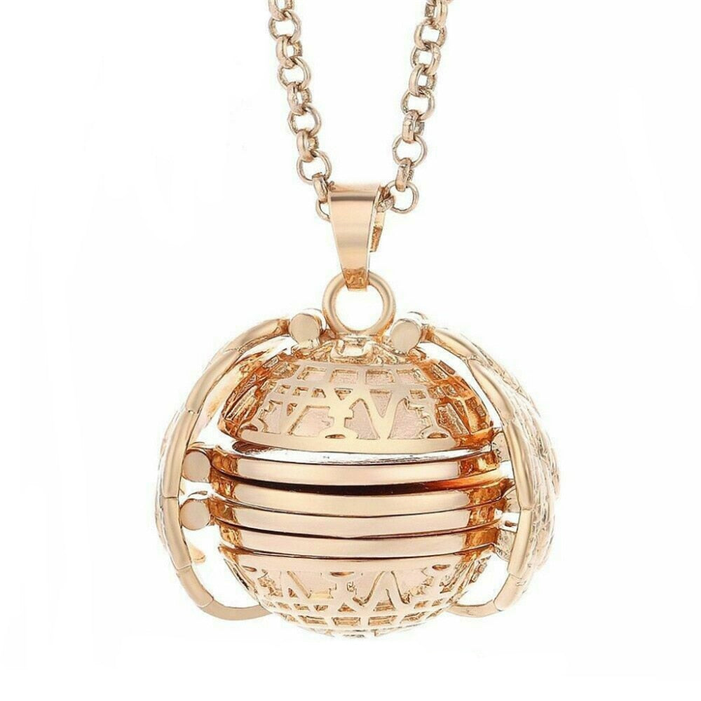 Expanding Photo Locket Necklace Pendant Angel Wings Gift Jewelry Decoration