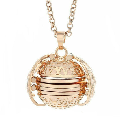 Expanding Photo Locket Necklace Pendant Angel Wings Gift Jewelry Decoration