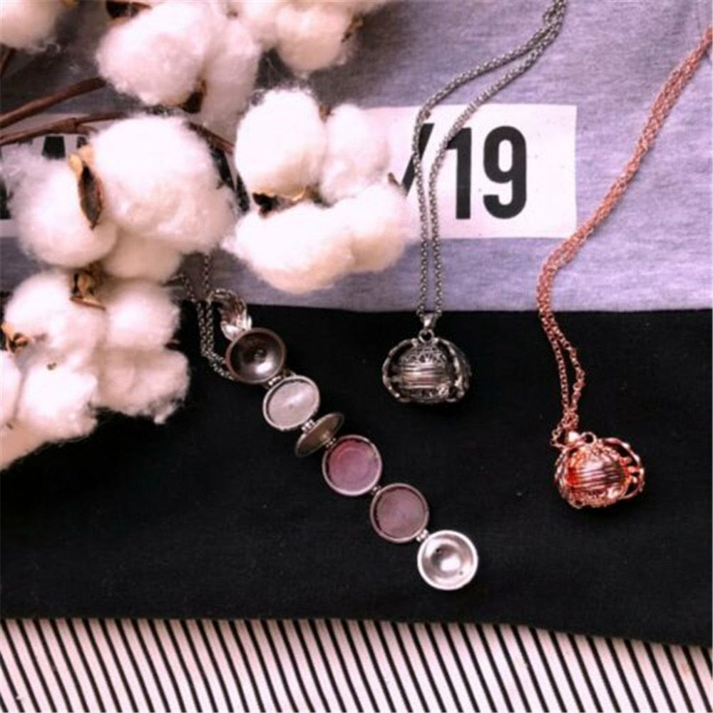 Expanding Photo Locket Necklace Pendant Angel Wings Gift Jewelry Decoration